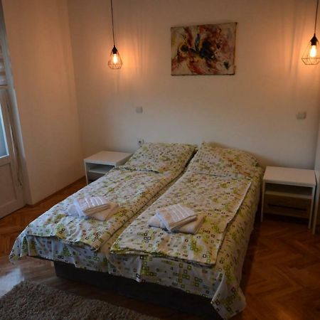 Viv Apartment 1 Ni Exteriör bild
